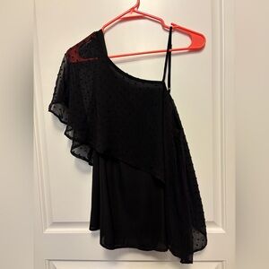 ANDREE BY UNIT Black One-Shoulder top